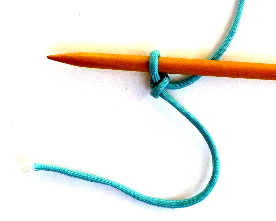 hang slip knot on needle